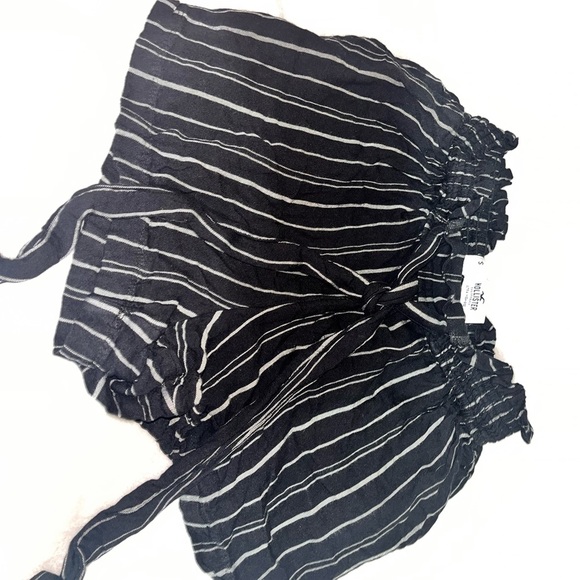 Hollister Pants - Hollister Charcoal and White Striped Shorts Size Small